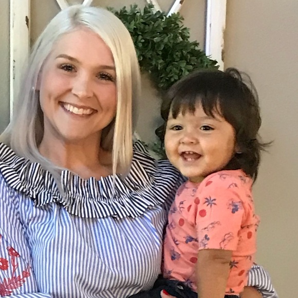 Meet your Posher, Alyssa - Picture 2 of 3